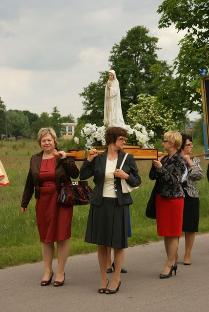 010.jpg