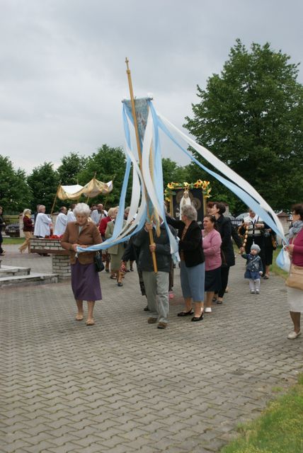 010.jpg
