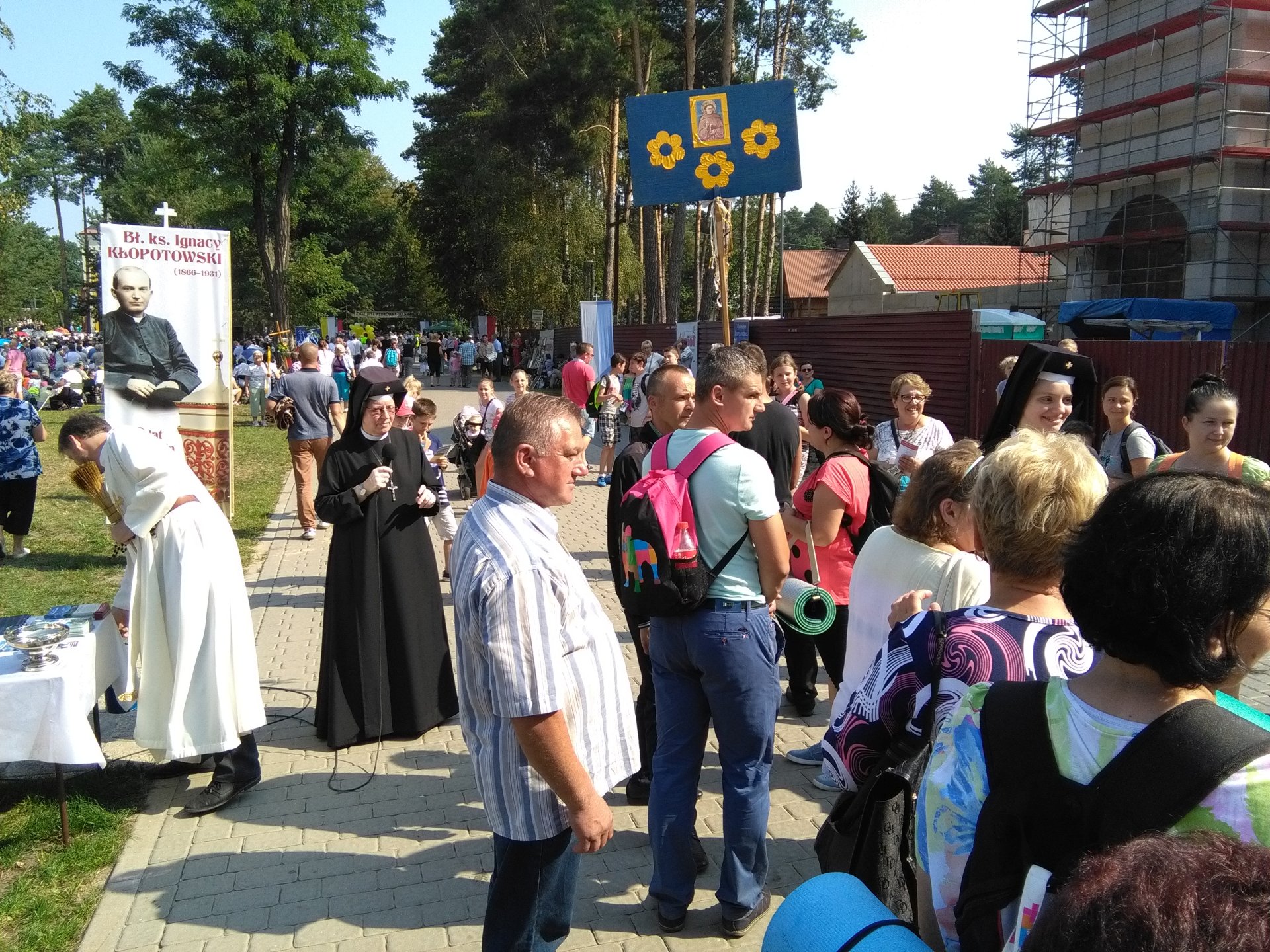 028.jpg