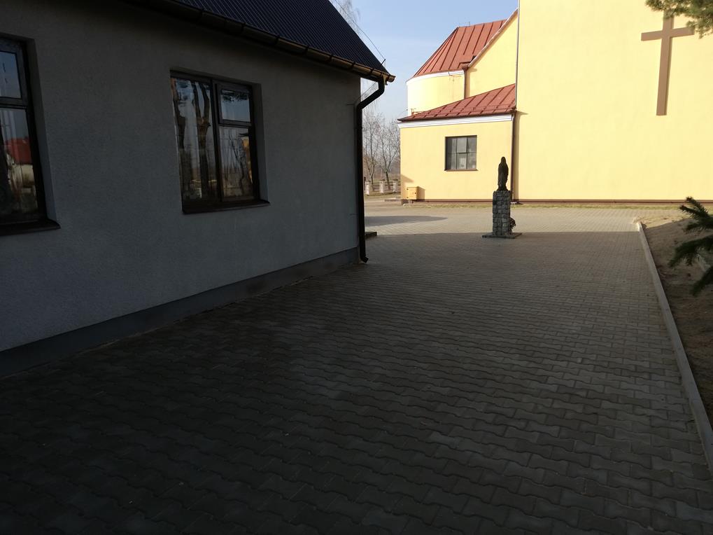 011.jpg