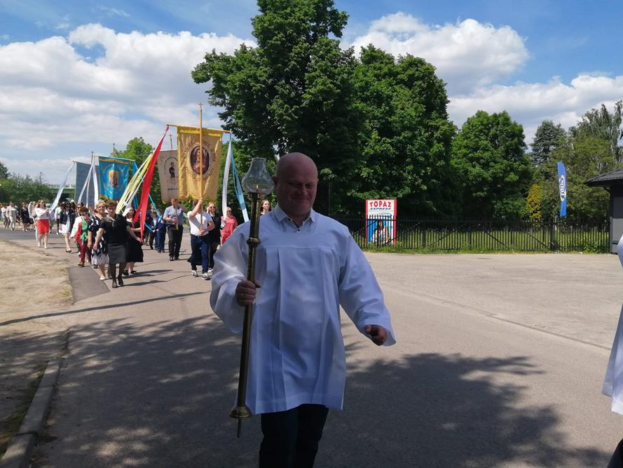 067.jpg